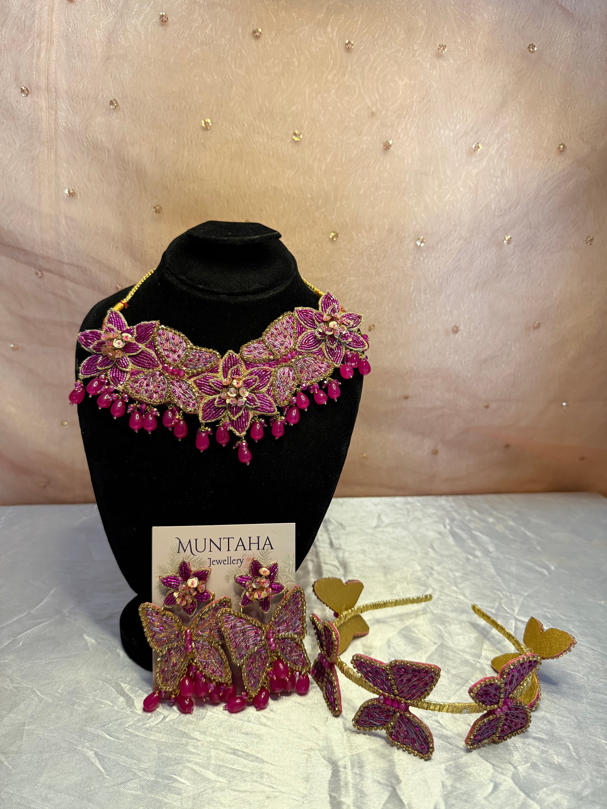 Naaz set